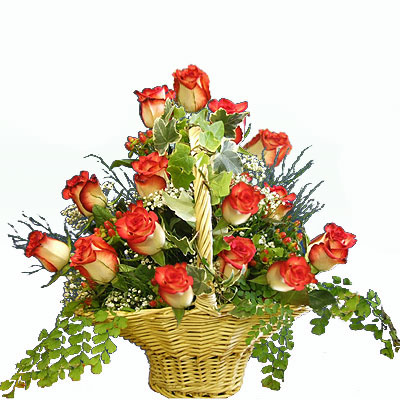 Idea regalo per anniversario di matrimonio. Splendido cesto fiorito.