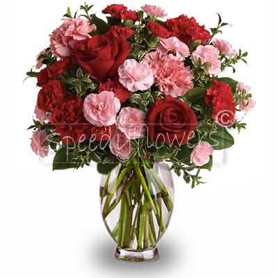 Amazing red roses and pink flowers bouquet