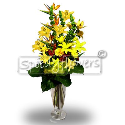 Beautiful bouquet of flowers to celebrate the anniversary. Ask for shipping.